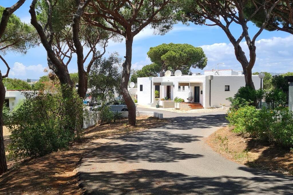 Sunny Villa With Golf Front View Vilamoura Buitenkant foto